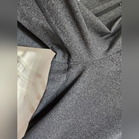 Great Condition, Men's Gray Lululemon Workout/lounge Sweat pants. Size Large. - Picture 12 of 13